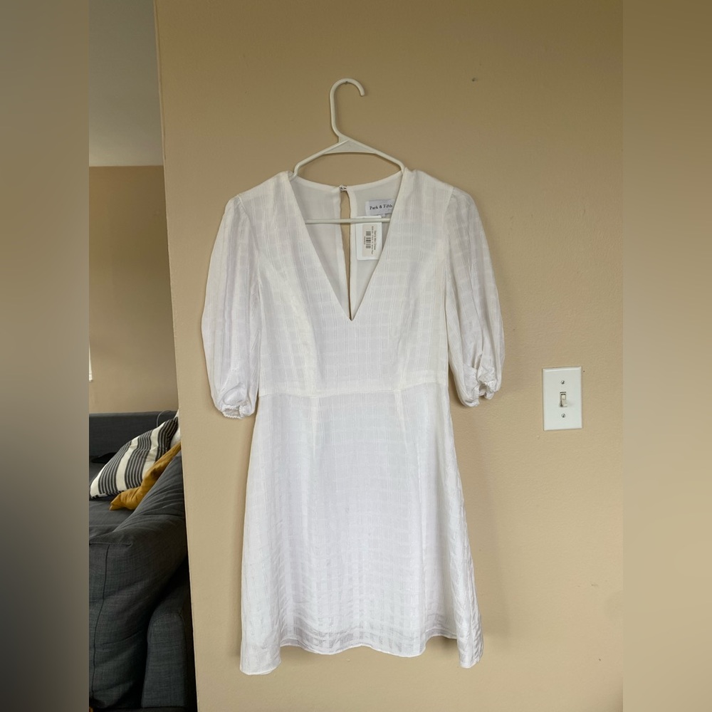 Park & Fifth white mini dress. Size Small. Brand new!